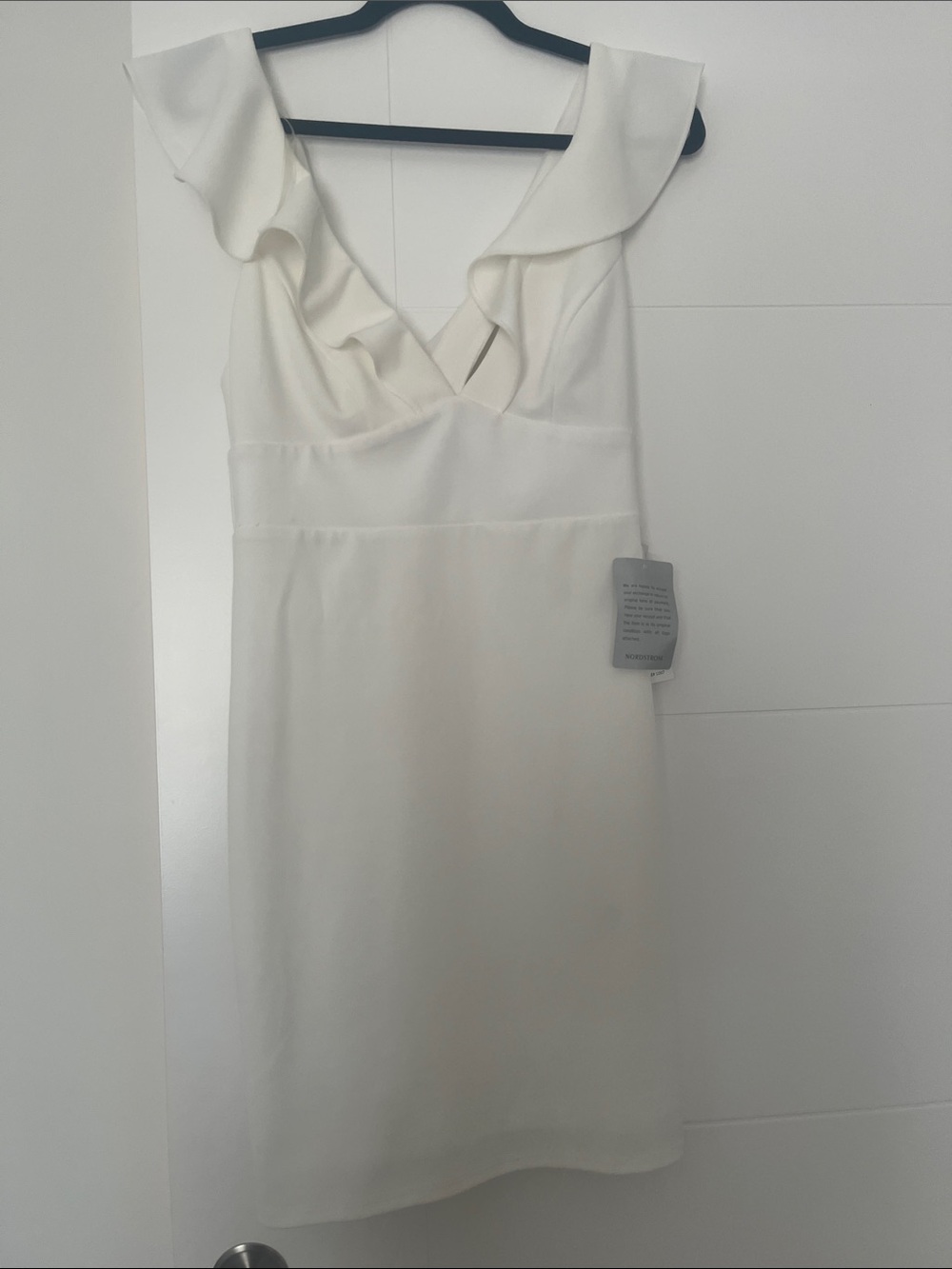 Nordstrom Women’s Ruffle V-Neck Sheath Dress in Off-White